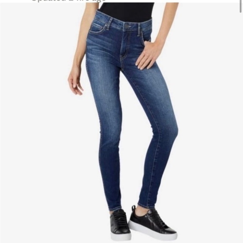 Kut From The Kloth Toothpick Skinny, High Rise, Med wash, size 14S, blue jeans.